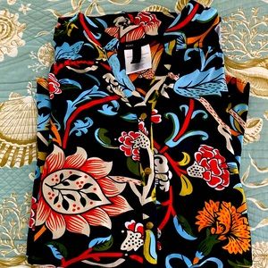 BCBG Longer Button Shirt Down Great over jeans or leggings